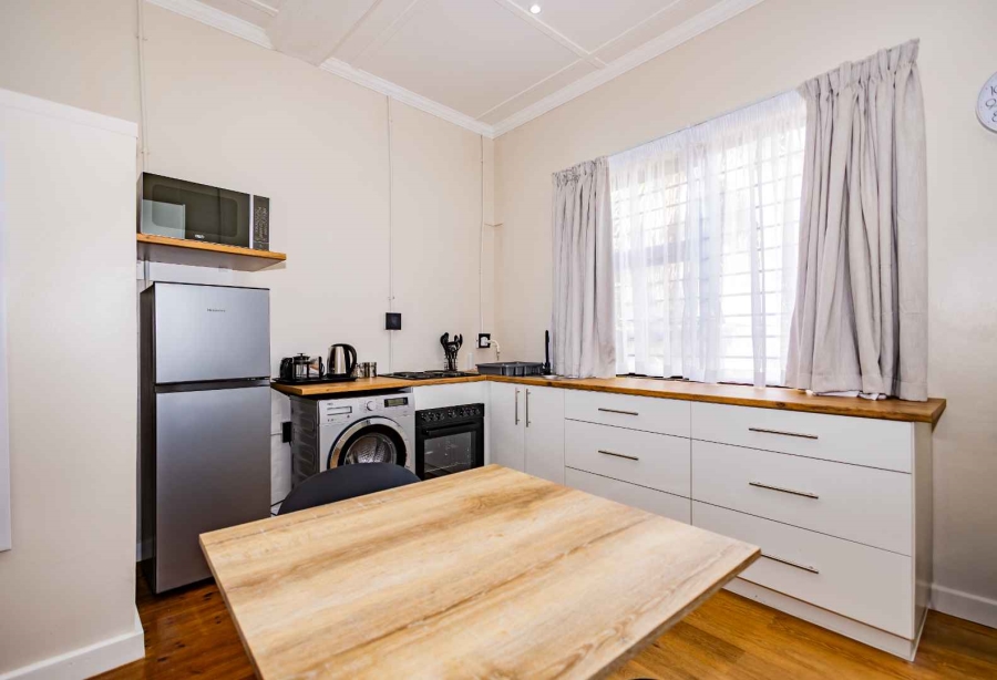 To Let 1 Bedroom Property for Rent in Oakdale Western Cape